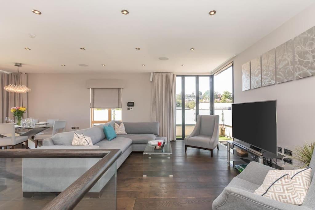 Stylish Penthouse Apartment With Hot Tub Bath Eksteriør bilde